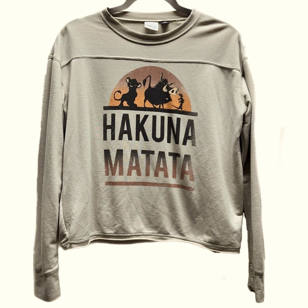 Disney The Lion King Hakuna Matata Women’s Medium Lightweight Long Sleeve Tee